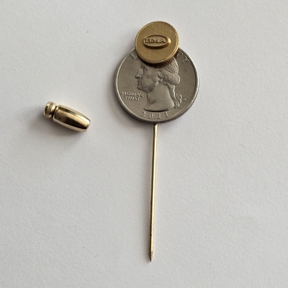 Vintage BMA stickpin gold tone stick pin tie lapel cravat round circle brooch - Picture 2 of 16